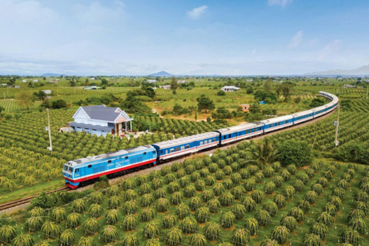 Tàu lửa là phương tiện rất thuận lợi được khách chọn trong hành trình TP.HCM- Nha Trang. (Ảnh: TL)