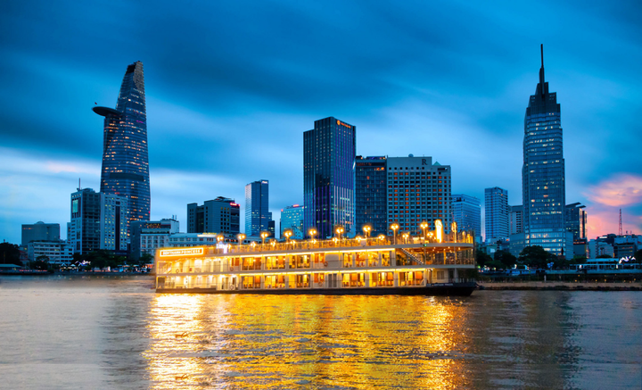 Bến Thành Princess có nhiều menu ăn tối để khách xem pháo hoa tối 30/4 nhưng đã hết vé. (Ảnh: Bến Thành Princess)