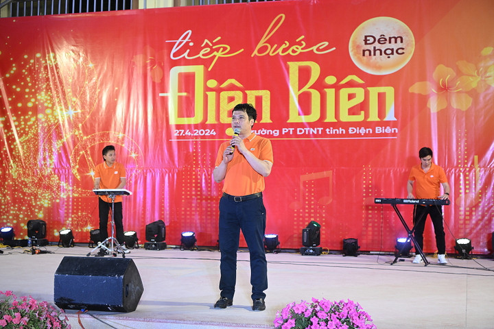 Ông Nguyễn Văn Khoa - Tổng Giám đốc FPT đã có những chia sẻ tới thầy cô nhà và các em học sinh.