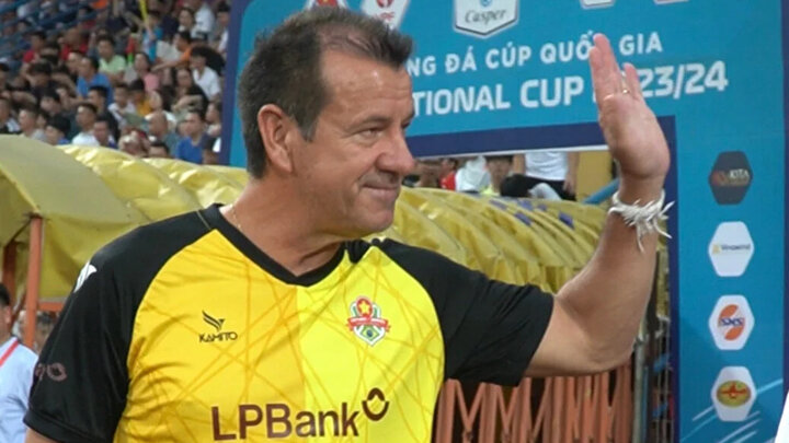 Huấn luyện viên Carlos Dunga.