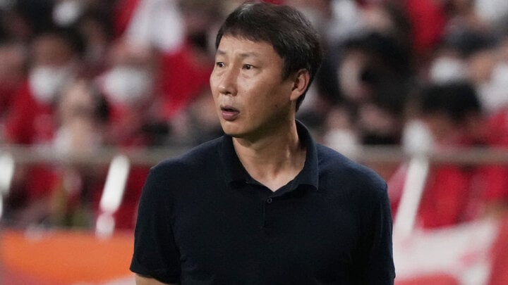 HLV Kim Sang-sik khởi đầu sự nghiệp với triết lý bóng đá tấn công. (Ảnh: Getty Images)