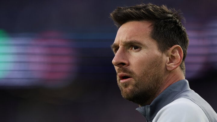 Khoản tiền kiếm được của Lionel Messi từ bóng đá lên tới hàng tỷ USD.