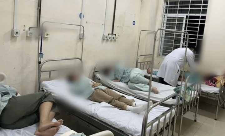 Hình ảnh bệnh nhân ở Đồng Nai nhập viện điều trị sau khi ăn bánh mì.