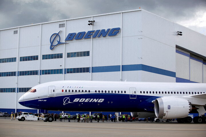 Boeing đang phải đối mặt với một loạt vụ bê bối về an toàn. (Ảnh: Reuters)