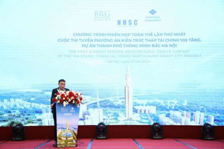 TS.KTS Phan Đăng Sơn, Chủ tịch Hội Kiến trúc sư Việt Nam, Chủ tịch Hội đồng thi tuyển phát biểu tại phiên họp.