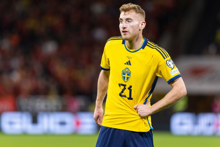 Tiền vệ Dejan Kulusevski (Tottenham, Thụy Điển, 55 triệu euro): Một trong những cầu thủ chạy cánh sở hữu tốc độ ấn tượng nhất Ngoại Hạng Anh sẽ phải theo dõi VCK EURO 2024 qua vô tuyến.