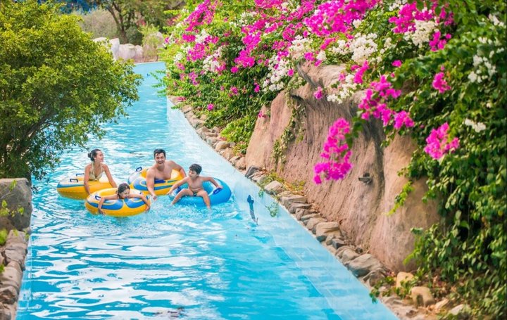 Dòng sông lười thơ mộng tại Water World