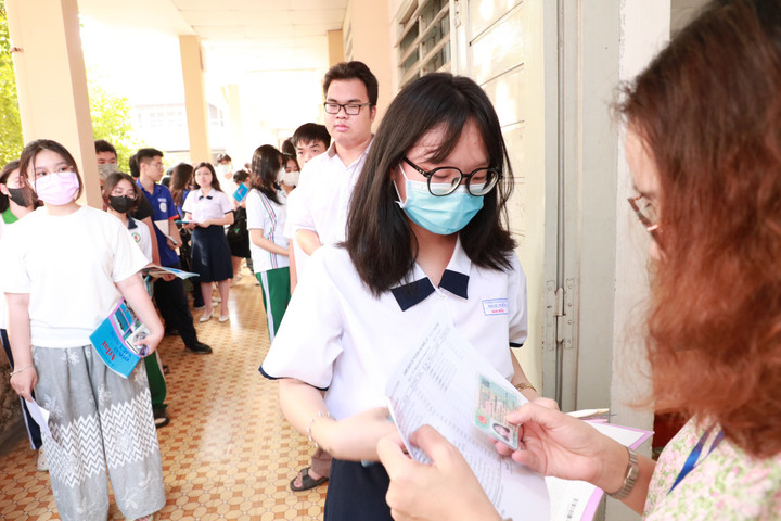 Bộ GD&ĐT tuýt còi các trường đại học yêu cầu thí sinh xác nhận nhập học sớm. (Ảnh minh hoạ)