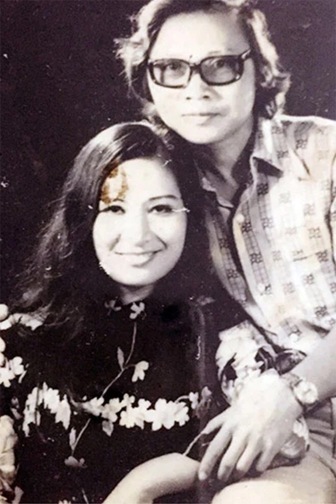 Chuyện tình thầy trò của NSƯT Ngọc Hướng - NSƯT Vũ Dậu khiến nhiều người ngưỡng mộ bởi tình yêu bền chặt mà họ dành cho nhau.