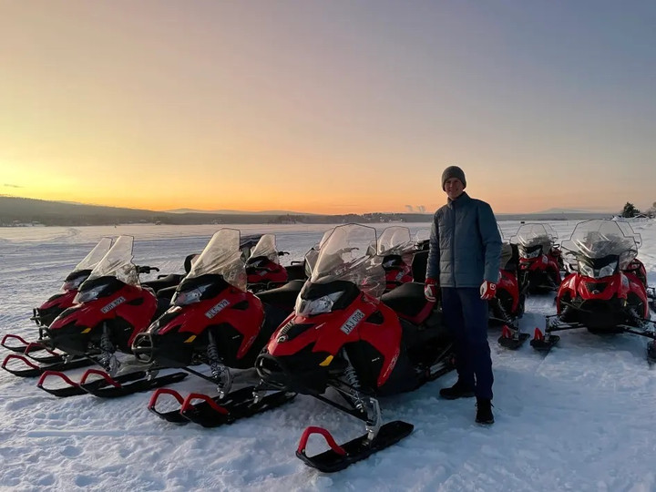 Lasse trong chuyến du lịch đến Kiruna – xứ sở tuyết trắng tại Thụy Điển. (Ảnh: Instgram nhân vật)