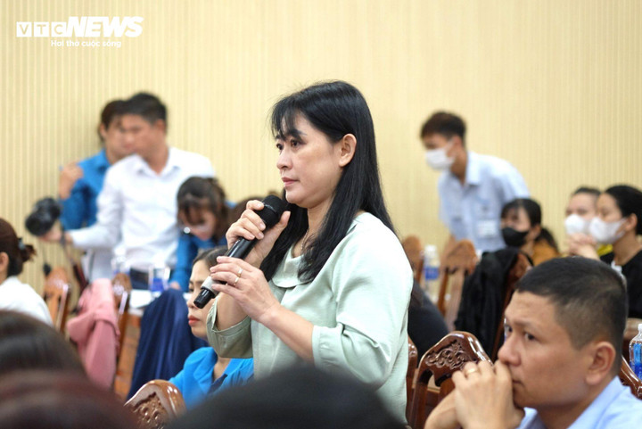 Cử tri là công nhân, người lao động Đà Nẵng bày tỏ lo lắng khi lương chưa tăng thì giá cả đã tăng.