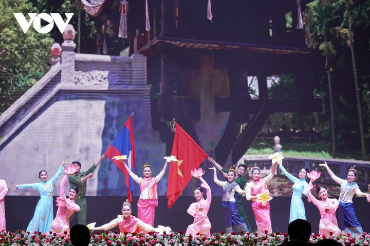 Các tiết mục văn nghệ tại buổi lễ.