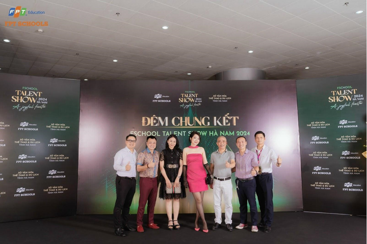 Hòa Minzy 'đốt cháy' sân khấu chung kết FSchool Talent Show Hà Nam 2024 - 4