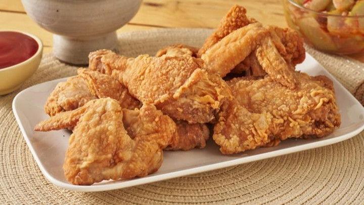 Gà rán là món ăn nhanh được yêu thích trên toàn thế giới (Ảnh: Maggi.ph)