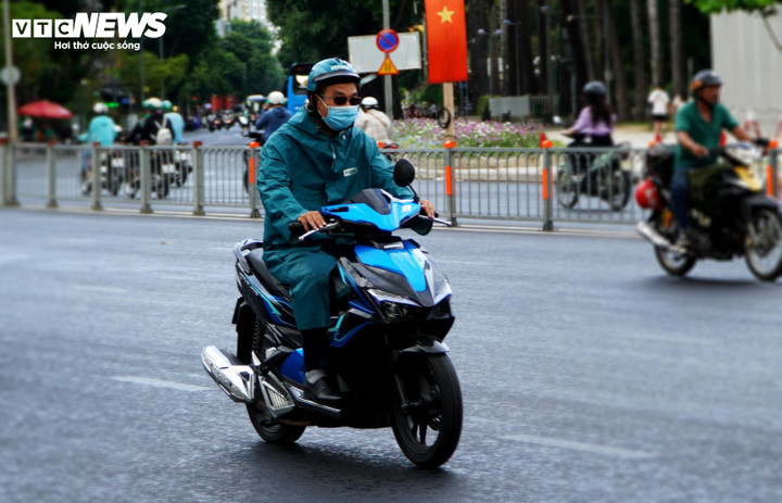 Thời tiết TP.HCM ngày 7/5 sáng và trưa nắng nóng, về chiều mưa dông xuất hiện một vài nơi.