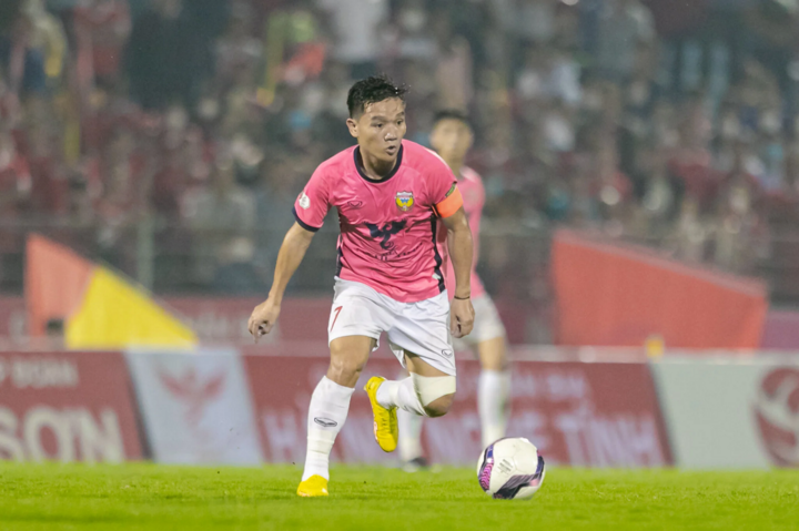 Cầu thủ Đinh Thanh Trung (Ảnh: VPF)