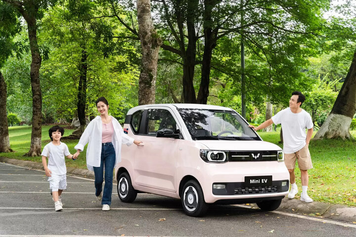 VinFast VF 3 và Wuling MiniEV - Đâu là xe điện cỡ nhỏ cho khách Việt? - 4