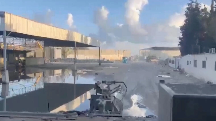 Israel đưa xe tăng vào Rafah ở miền nam Gaza, kiểm soát cửa khẩu biên giới với Ai Cập. (Ảnh: Reuters)