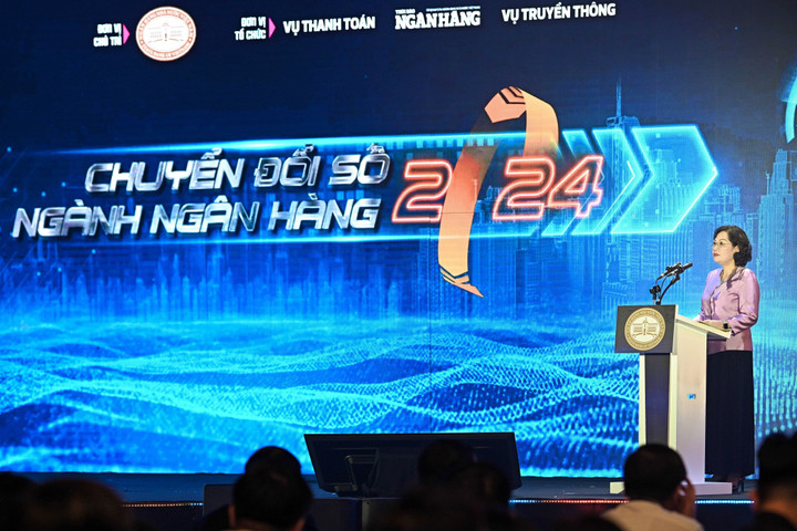 Thống đốc NHNN Nguyễn Thị Hồng phát biểu tại sự kiện.