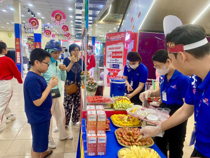 Các mặt hàng trái cây được Co.opmart, Co.opXtra giảm giá 35%.