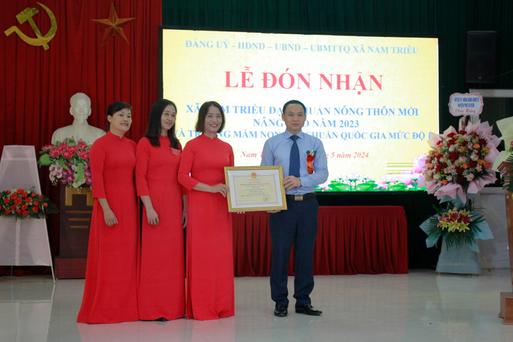 Trường mầm non Nam Triều đạt chuẩn Quốc gia mức độ I.