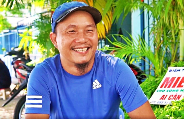 Anh Minh Râu nổi tiếng trong mùa dịch COVID-19.