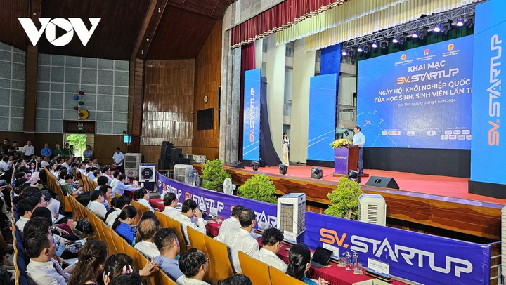 Thủ tướng: Tuổi trẻ hãy thổi bùng đam mê, đương đầu với thách thức - 3