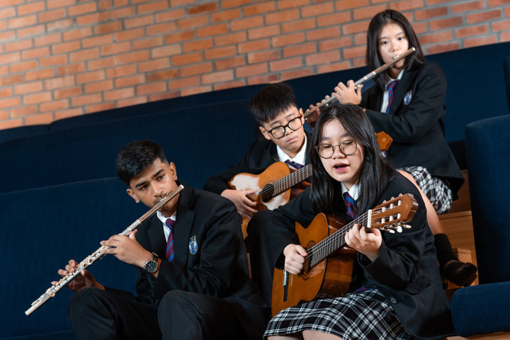 Lứa học sinh đầu tiên được lựa chọn từ hơn 500 hồ sơ đăng ký dự tuyển cho thấy sự kỹ lưỡng, khắt khe trong tuyển sinh của trường.