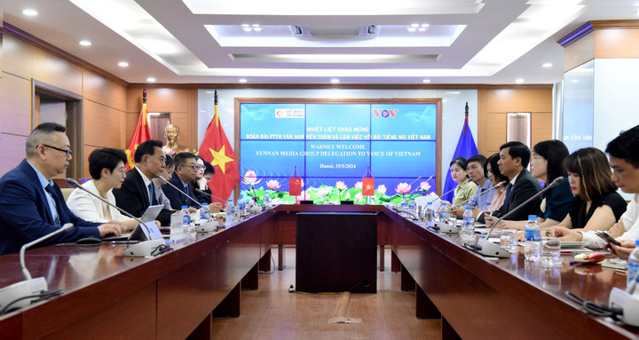 VOV và Đài PTTH Vân Nam (Trung Quốc) đã có quan hệ hợp tác truyền thông nhiều năm.