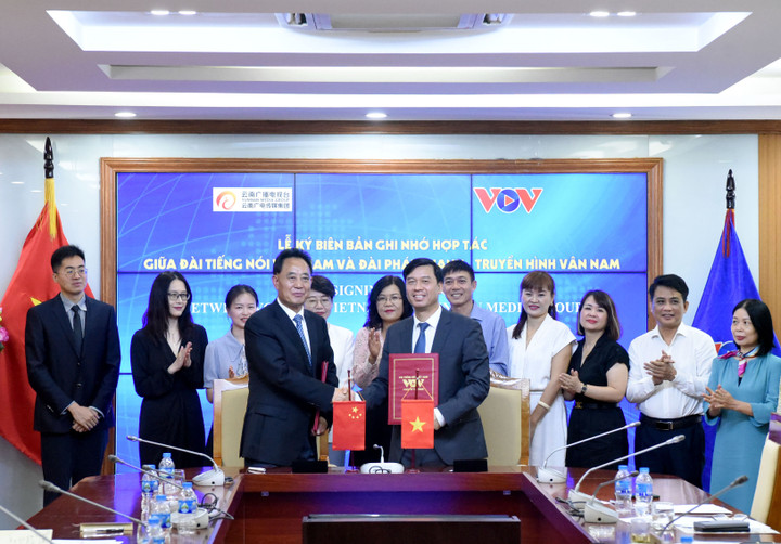 Đài Tiếng nói Việt Nam ký kết hợp tác truyền thông với Đài PTTH Vân Nam (Trung Quốc).