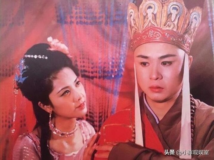 Ánh mắt si tình của Nữ vương Tây Lương dành cho Đường Tăng trong Tây Du Ký phiên bản 1986.