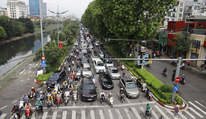 Sở Xây dựng Hà Nội đề xuất 2 phương án cải tạo, mở rộng tuyến đường Vành đai 2 trên cao và dưới thấp, đoạn từ Ngã Tư Sở đến Cầu Giấy.