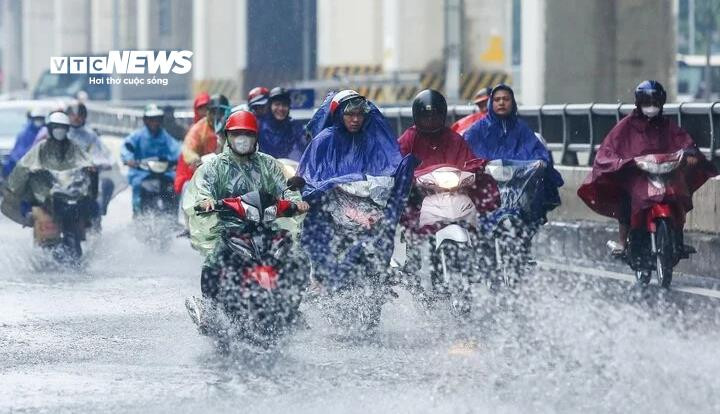 Từ chiều tối 15/5 đến ngày 16/5, Bắc Bộ mưa vừa, mưa to và dông, có nơi mưa rất to. (Ảnh: Ngô Nhung)