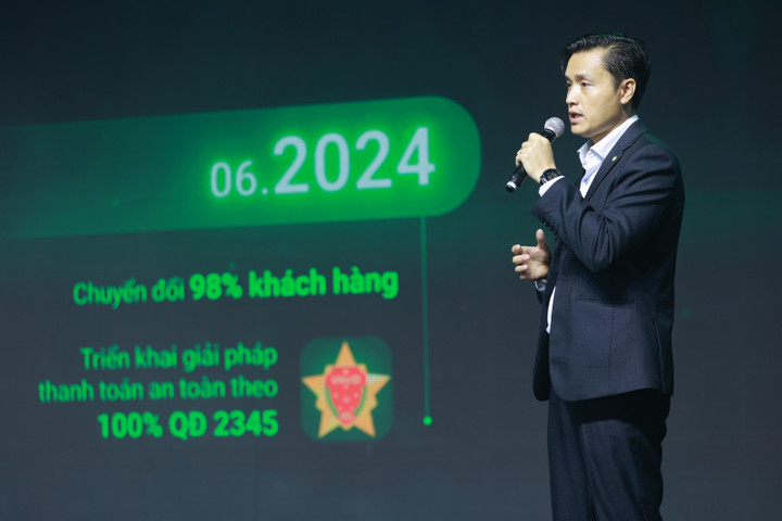 Ông Lù Duy Nguyên, Phó Giám đốc Khối bán lẻ Ngân hàng OCB. (Ảnh: Đại Việt)