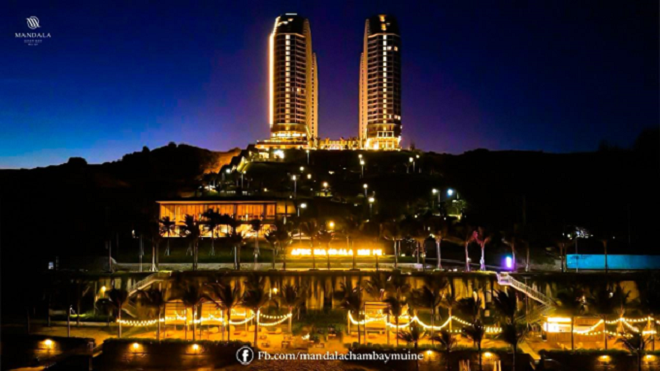 Khuôn viên Khách sạn cao cấp Mandala Cham Bay Mũi Né - một trong những nơi tổ chức.