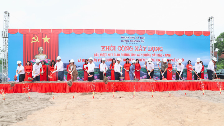 Lễ khởi công Dự án đầu tư xây dựng cầu vượt nút giao với đường tỉnh 427 với đường sắt Bắc - Nam và quốc lộ 1A ( Cầu vượt Dương Trực Nguyên).