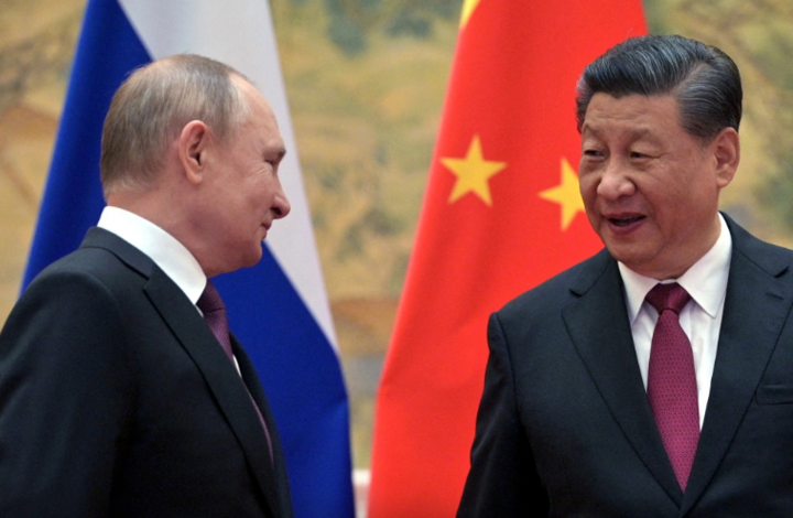 Tổng thống Nga Vladimir Putin và Chủ tịch Trung Quốc Tập Cận Bình gặp nhau tại Bắc Kinh vào tháng 2/2022. (Ảnh: Reuters)