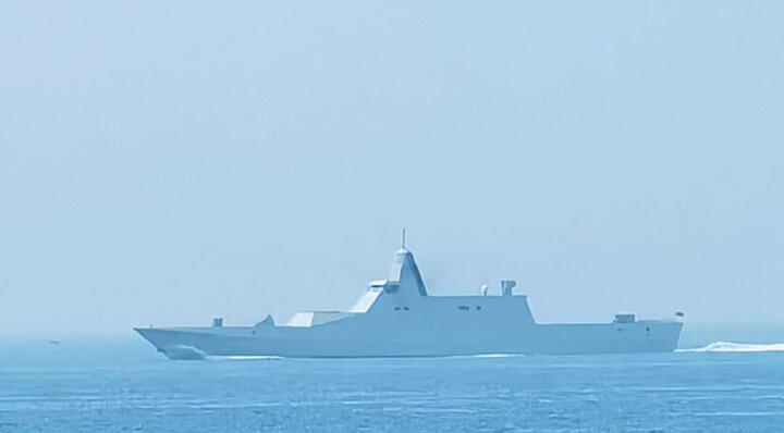 Image of a mysterious stealth warship of the Chinese navy. (Photo: Weibo)