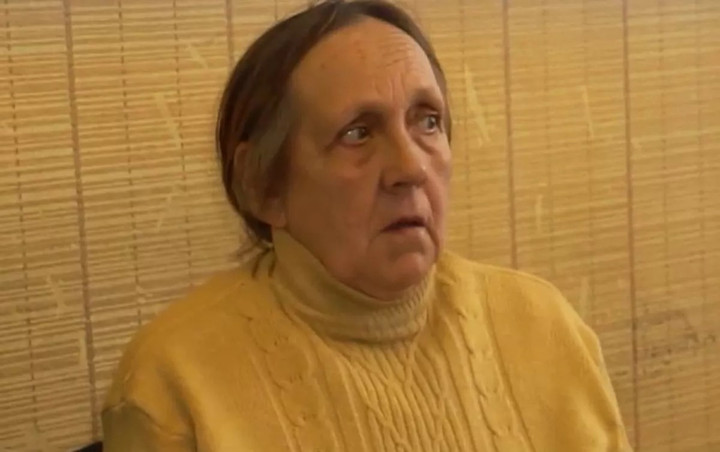 Galina Barashneva bị cảnh sát giam giữ. (Ảnh: Newsflash)