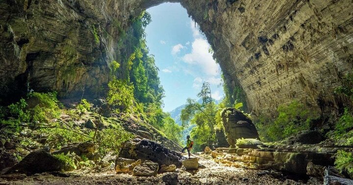 Hang Én là một hang động ở Vườn Quốc gia Phong Nha - Kẻ Bàng