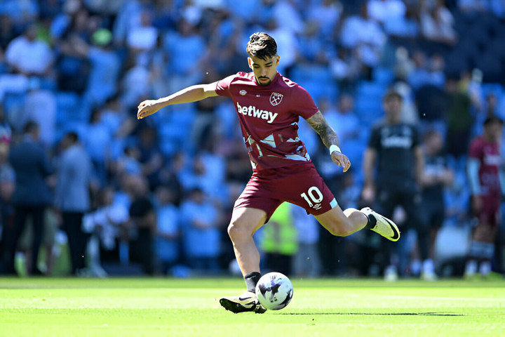 West Ham chịu trận trước đối thủ.