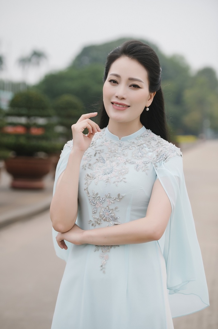 Nữ ca sĩ đã đầu tư thời gian tìm hiểu, nghiên cứu để có cảm xúc chân thật nhất khi thể hiện ca khúc này.
