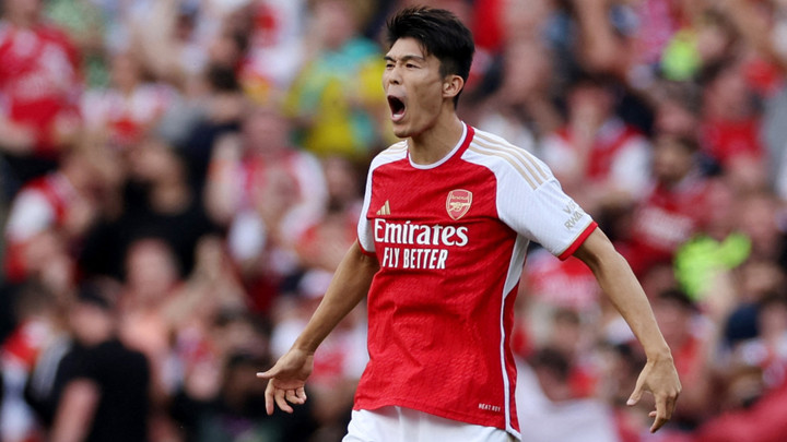 Tomiyasu gỡ hòa cho Arsenal. (Ảnh: Reuters)