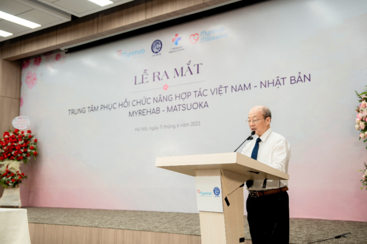 GS.TS Cao Minh Châu nhấn mạnh tầm quan trọng của phục hồi chức năng đối với sự phát triển của xã hội.