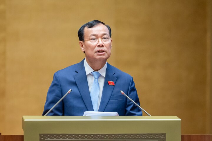 Chủ nhiệm Ủy ban Quốc phòng và An ninh Lê Tấn Tới.