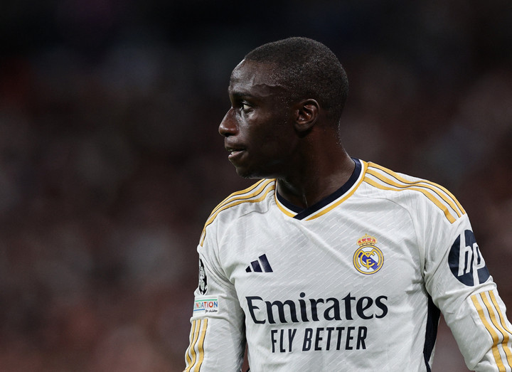 Hậu vệ Ferland Mendy là sự lựa chọn số 1 bên phía cánh trái của ông Carlo Ancelotti