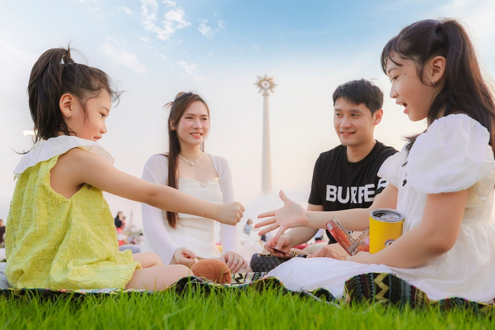 Nơi cả gia đình có thể cùng dạo phố mua sắm, đi nhà sách, tham gia hoạt động cộng đồng.