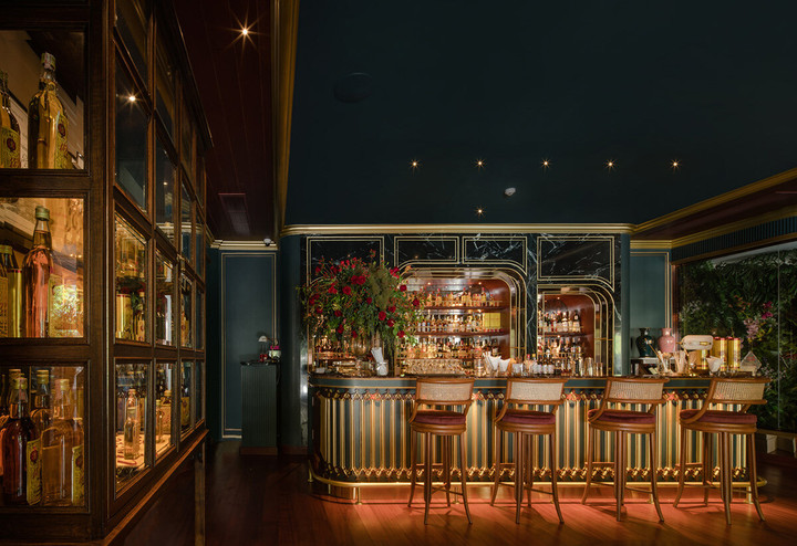 “Hành tinh” của những dân chơi - có đủ các mô hình bar, pub, bia thủ công náo nhiệt suốt đêm.