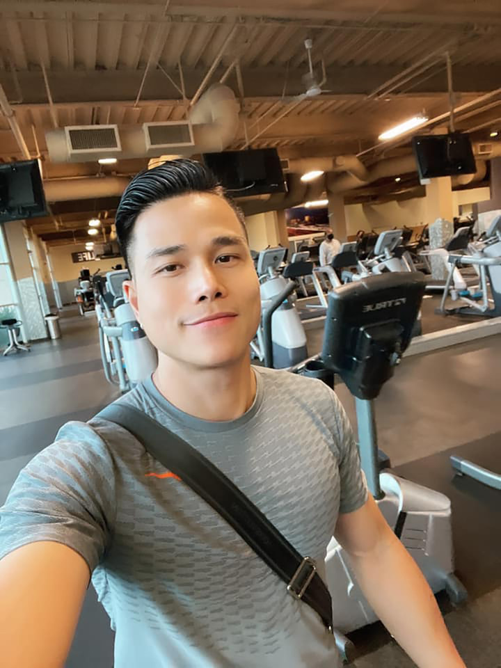 Tiến Đoàn trở thành HLV thể hình.