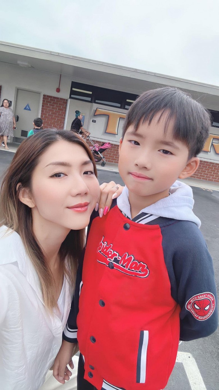 Ngọc Quyên từng có khoảng thời gian vất vả kiếm tiền nuôi con sau ly hôn.